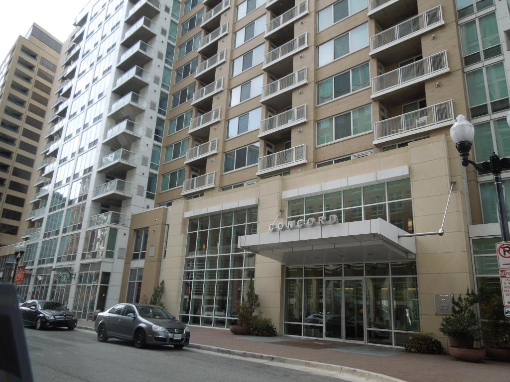 Crystal Quarters Corporate Housing At The Concord Aparthotel Arlington Exterior photo
